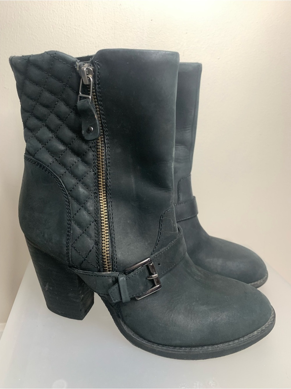 Blondo Nina Waterproof Leather Boot Quilted Heeled 9 - Picture 2 of 14